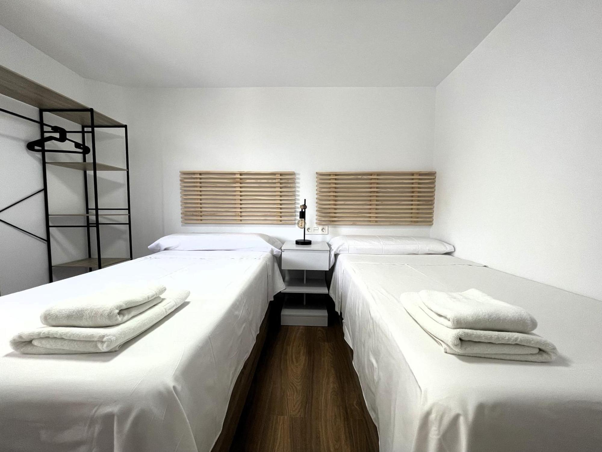 Apartamento Calma Carihuela Beach - 10 Metros De La Playa Torremolinos Dış mekan fotoğraf