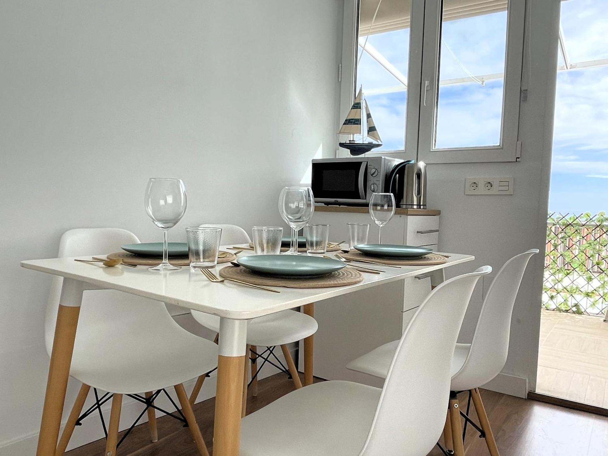 Apartamento Calma Carihuela Beach - 10 Metros De La Playa Torremolinos Dış mekan fotoğraf